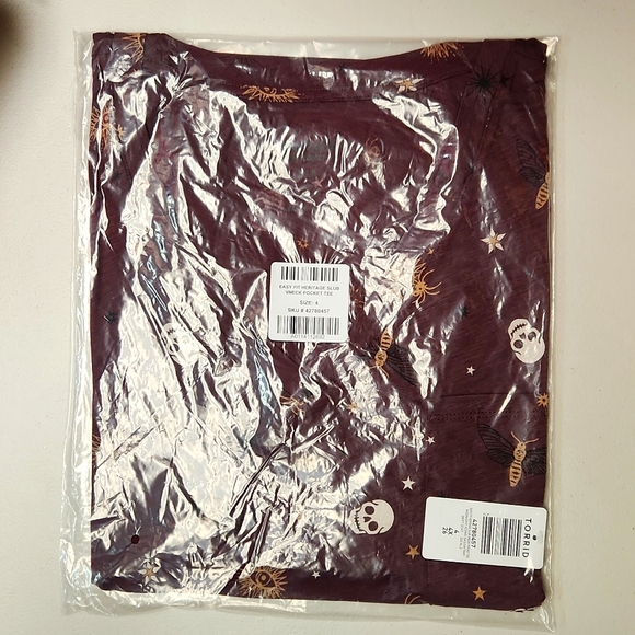❤️NWT VINTAGE TORRID SKULL PRINT POCKET TEE - SOFT COTTON - HALLOWEEN PLUS SIZE - Picture 13 of 14